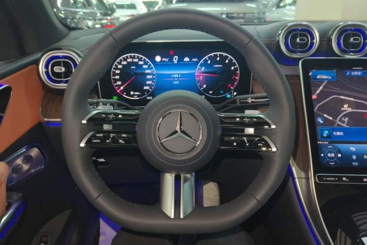 Used Mercedes-Benz GLC 2026 GLC 300 L 4MATIC Dynamic 5-seater Steering Wheel