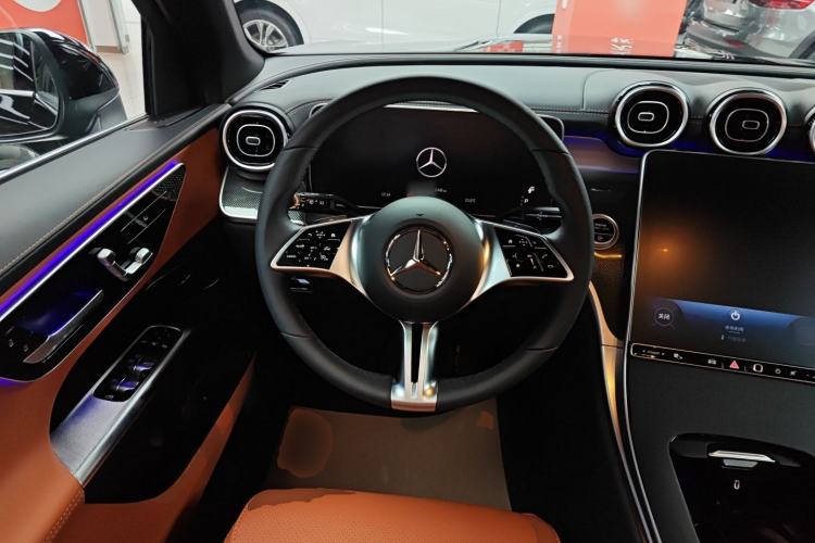 Used Mercedes-Benz GLC 2026 GLC 260 L 4MATIC Classic Edition Steering Wheel