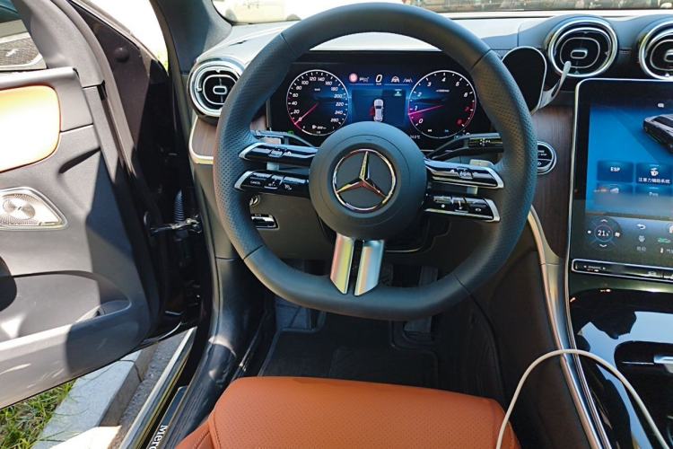 Used Mercedes-Benz GLC 2026 GLC 300 L 4MATIC Dynamic 5-seater Steering Wheel
