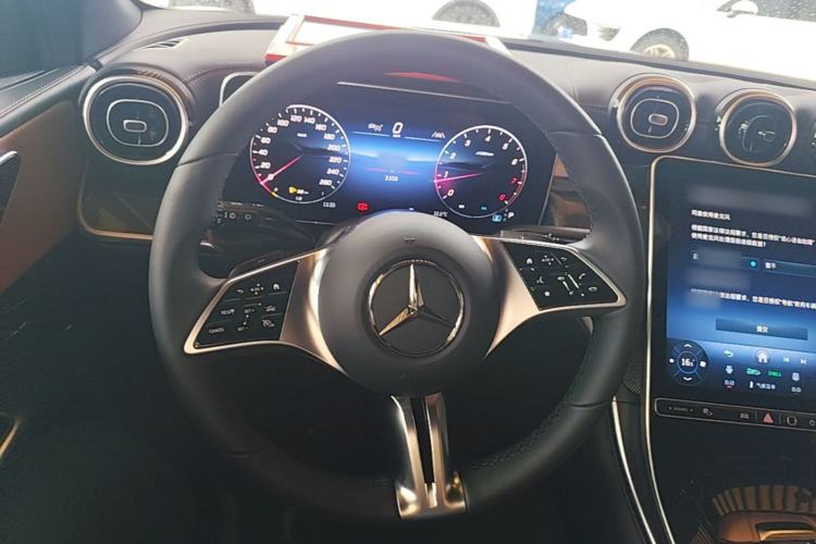 Used Mercedes-Benz GLC 2026 GLC 260 L 4MATIC Classic Edition Steering Wheel