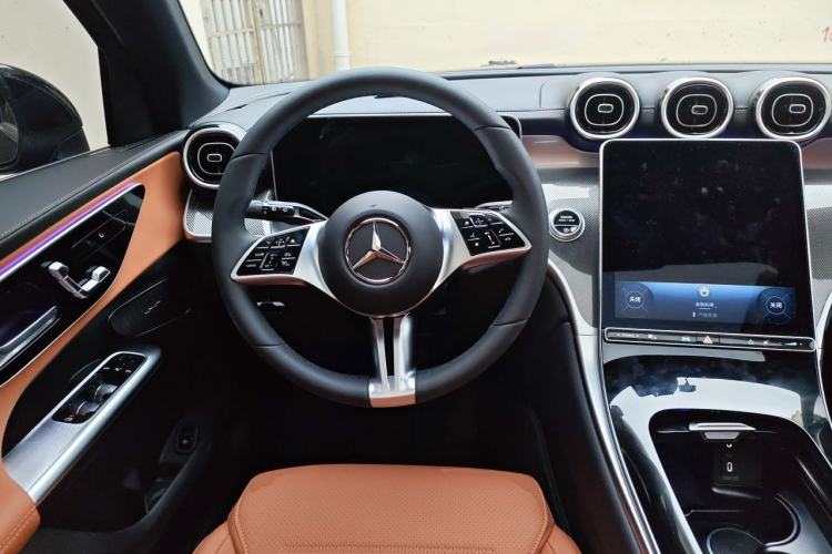Used Mercedes-Benz GLC 2026 GLC 260 L 4MATIC Classic Edition Steering Wheel
