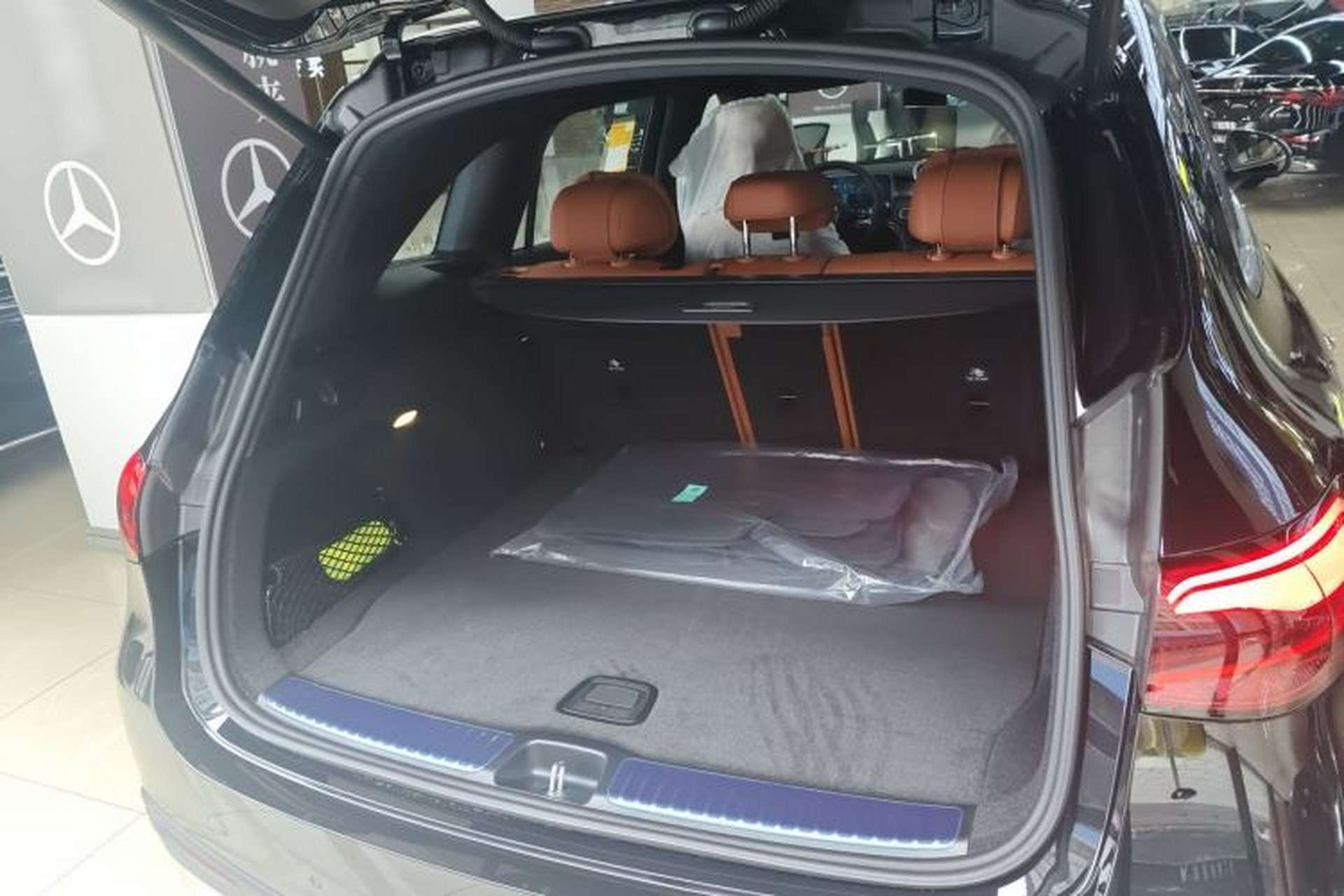 Used Mercedes-Benz GLC 2026 GLC 260 L 4MATIC Luxury Model Trunk