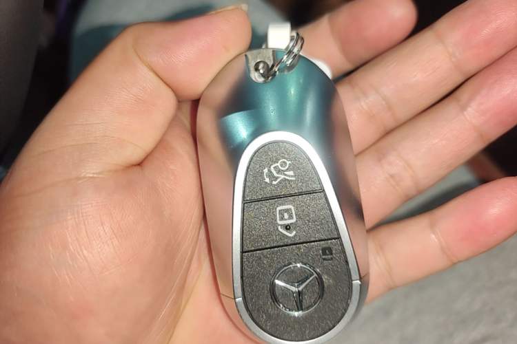 Used Mercedes-Benz GLC 2026 GLC 260 L 4MATIC Dynamic Model Vehicle Key