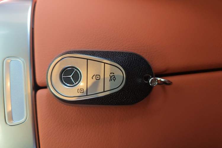Used Mercedes-Benz GLC 2026 GLC 300 L 4MATIC Luxury Model Vehicle Key