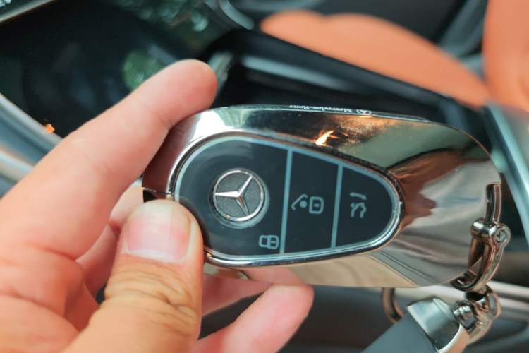 Used Mercedes-Benz GLC 2026 GLC 260 L 4MATIC Classic Edition Vehicle Key