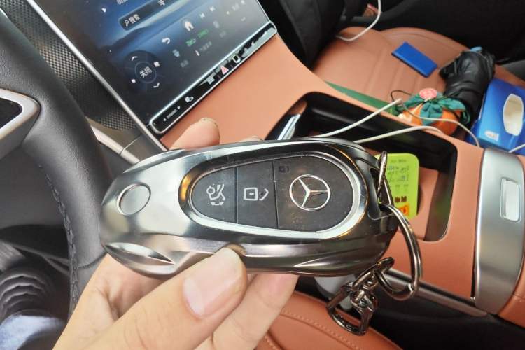 Used Mercedes-Benz GLC 2026 GLC 260 L 4MATIC Dynamic Model Vehicle Key