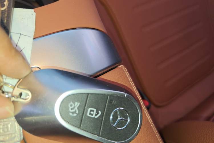 Used Mercedes-Benz GLC 2026 GLC 260 L 4MATIC Classic Edition Vehicle Key