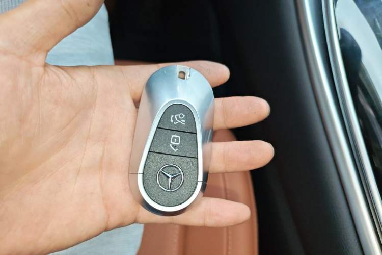 Used Mercedes-Benz GLC 2026 GLC 260 L 4MATIC Classic Edition Vehicle Key