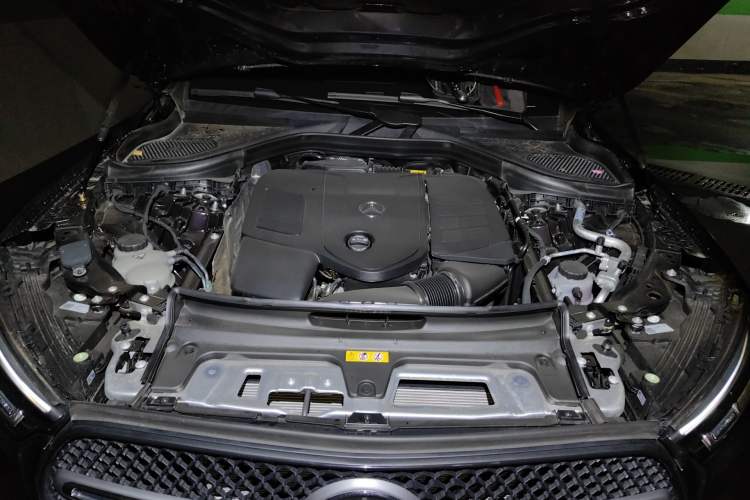 Used Mercedes-Benz GLC 2026 GLC 300 L 4MATIC Dynamic 5-seater Engine Bay