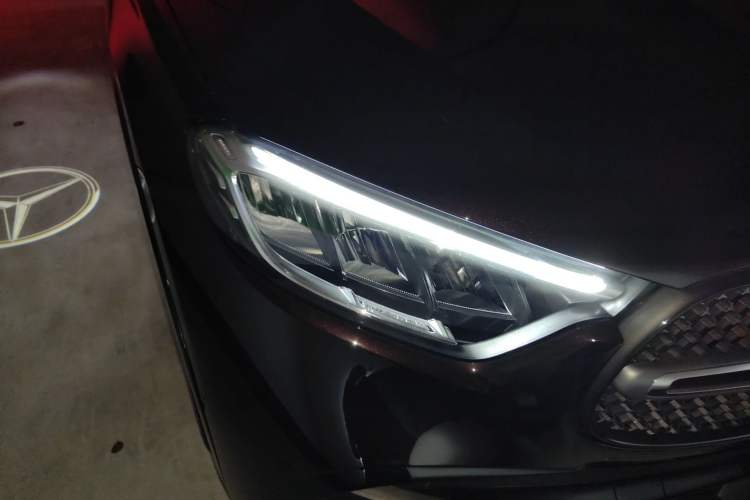 Used Mercedes-Benz GLC 2026 GLC 300 L 4MATIC Dynamic 5-seater Right Front Headlight