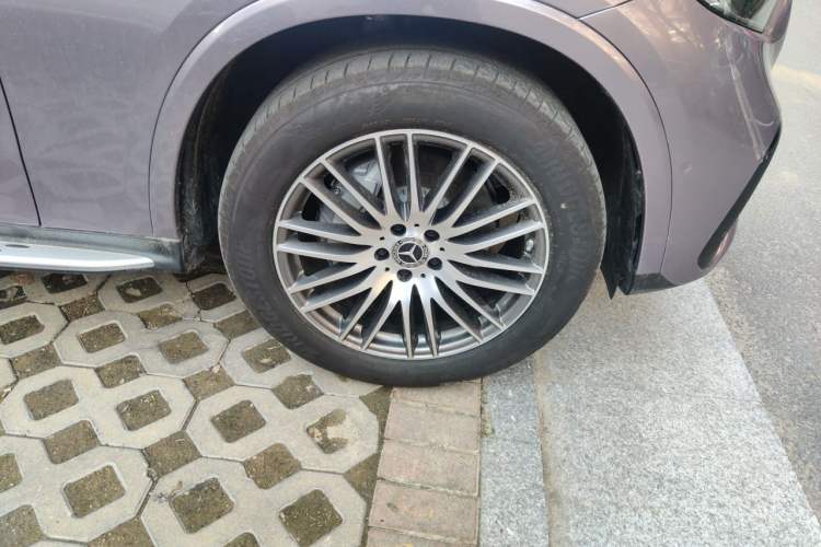 Used Mercedes-Benz GLC 2026 GLC 300 L 4MATIC Dynamic 5-seater Right Front Wheel Hub