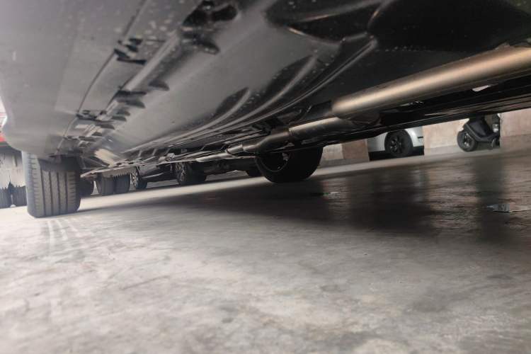 Used Mercedes-Benz GLC 2026 GLC 260 L 4MATIC Classic Edition Chassis Front Right