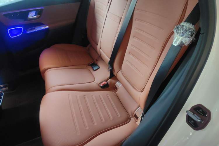 Used Mercedes-Benz GLC 2026 GLC 260 L 4MATIC Classic Edition Left Rear Seat