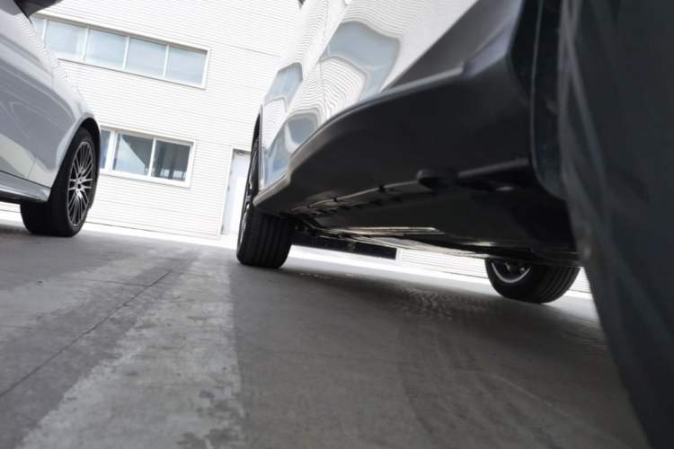 Used Mercedes-Benz GLC 2026 GLC 260 L 4MATIC Dynamic Model Left Side Sill