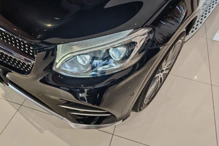 Used Mercedes-Benz GLC AMG 2017 AMG GLC 43 4MATIC Exterior 6