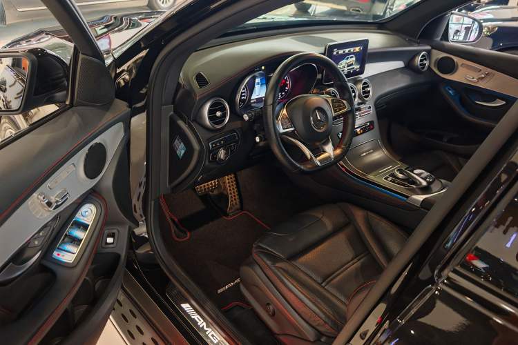 Used Mercedes-Benz GLC AMG 2017 AMG GLC 43 4MATIC Interior 1
