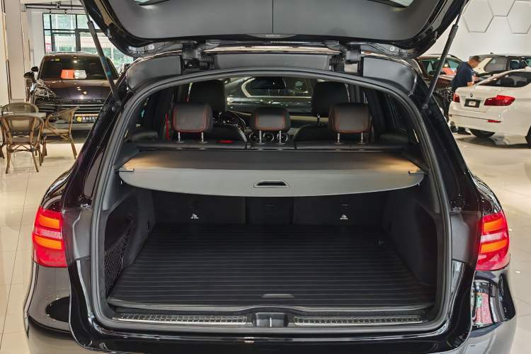 Used Mercedes-Benz GLC AMG 2017 AMG GLC 43 4MATIC Interior 13