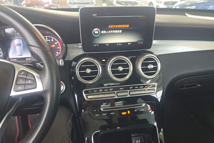Used Mercedes-Benz GLC AMG 2017 AMG GLC 43 4MATIC Special Edition Audio And AC Panel