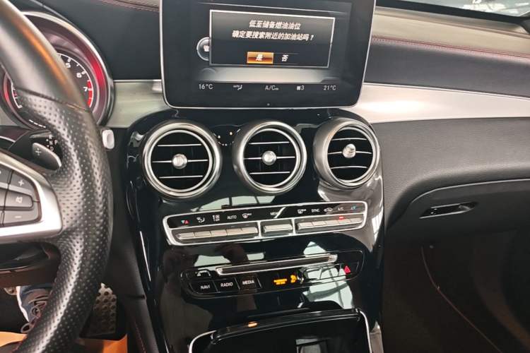 Used Mercedes-Benz GLC AMG 2017 AMG GLC 43 4MATIC Special Edition Audio And AC Panel
