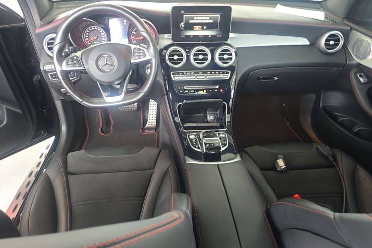 Used Mercedes-Benz GLC AMG 2017 AMG GLC 43 4MATIC Special Edition Center Console