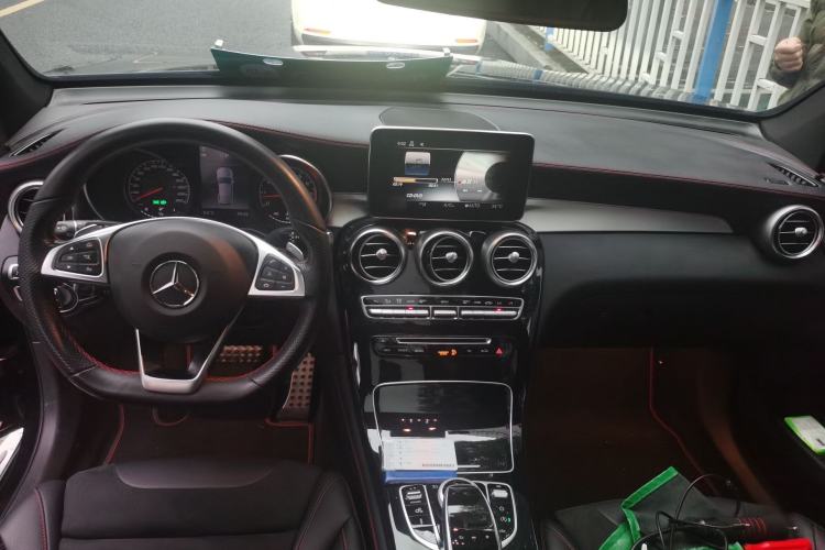 Used Mercedes-Benz GLC AMG 2017 AMG GLC 43 4MATIC Center Console