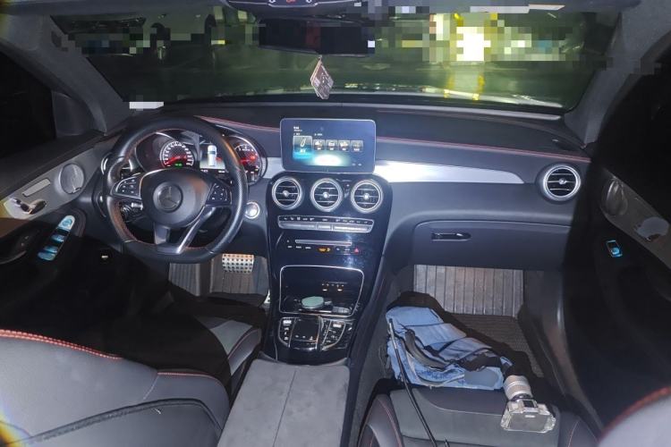 Used Mercedes-Benz GLC AMG 2017 AMG GLC 43 4MATIC Special Edition Center Console