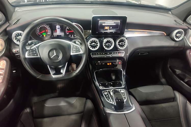 Used Mercedes-Benz GLC AMG 2017 AMG GLC 43 4MATIC Center Console