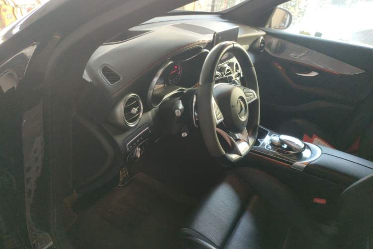 Used Mercedes-Benz GLC AMG 2017 AMG GLC 43 4MATIC Special Edition Driver Seat