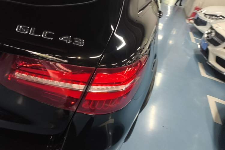 Used Mercedes-Benz GLC AMG 2017 AMG GLC 43 4MATIC Exterior 3