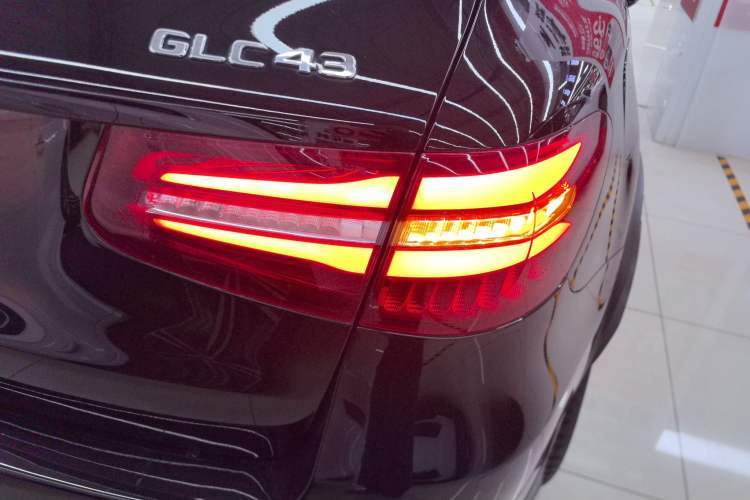 Used Mercedes-Benz GLC AMG 2017 AMG GLC 43 4MATIC Exterior 6