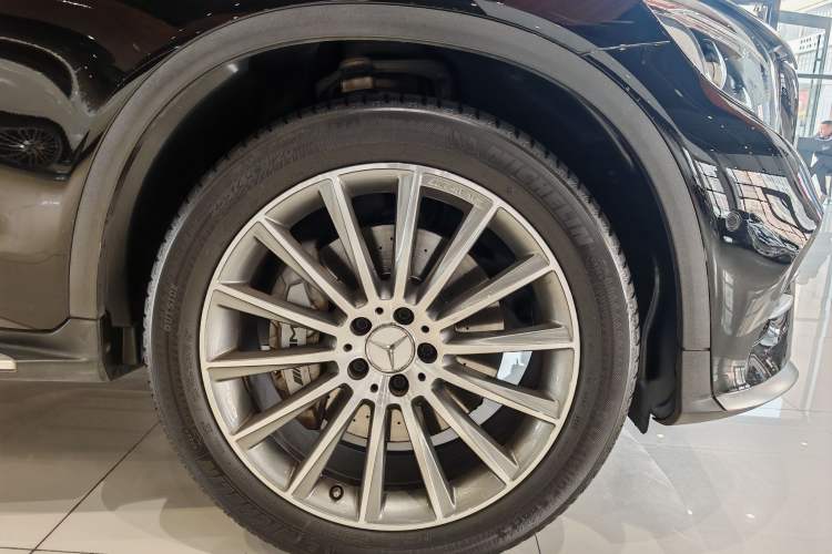 Used Mercedes-Benz GLC AMG 2017 AMG GLC 43 4MATIC Exterior 6