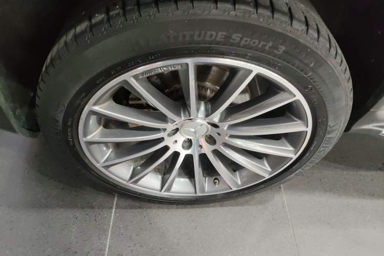 Used Mercedes-Benz GLC AMG 2017 AMG GLC 43 4MATIC Exterior 8