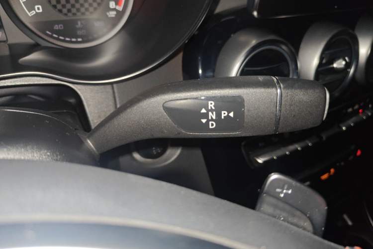 Used Mercedes-Benz GLC AMG 2017 AMG GLC 43 4MATIC Special Edition Gear Lever