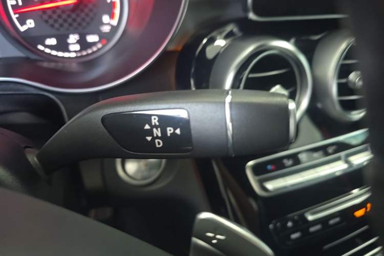 Used Mercedes-Benz GLC AMG 2017 AMG GLC 43 4MATIC Special Edition Gear Lever