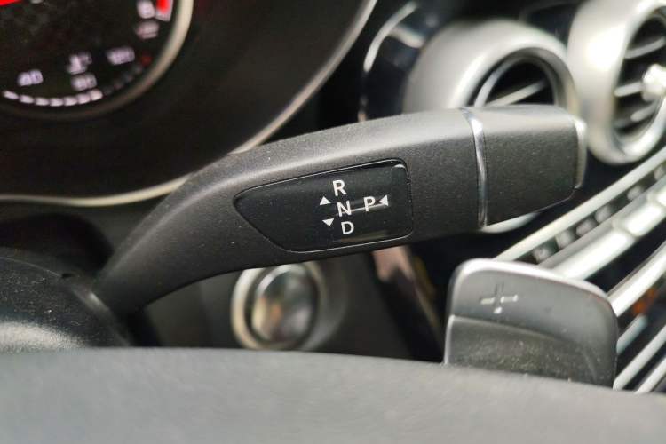 Used Mercedes-Benz GLC AMG 2017 AMG GLC 43 4MATIC Special Edition Gear Lever