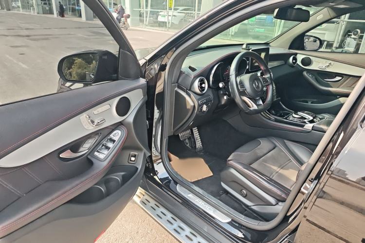 Used Mercedes-Benz GLC AMG 2017 AMG GLC 43 4MATIC Interior 3