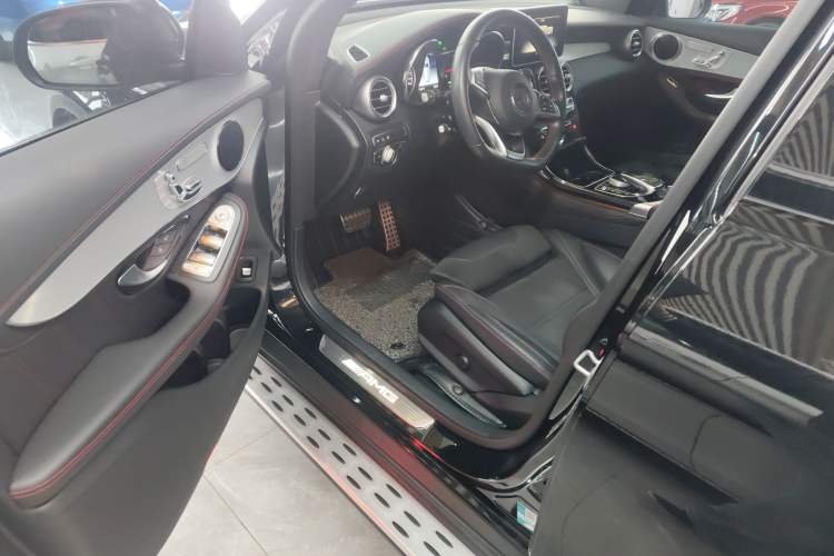 Used Mercedes-Benz GLC AMG 2017 AMG GLC 43 4MATIC Interior 3