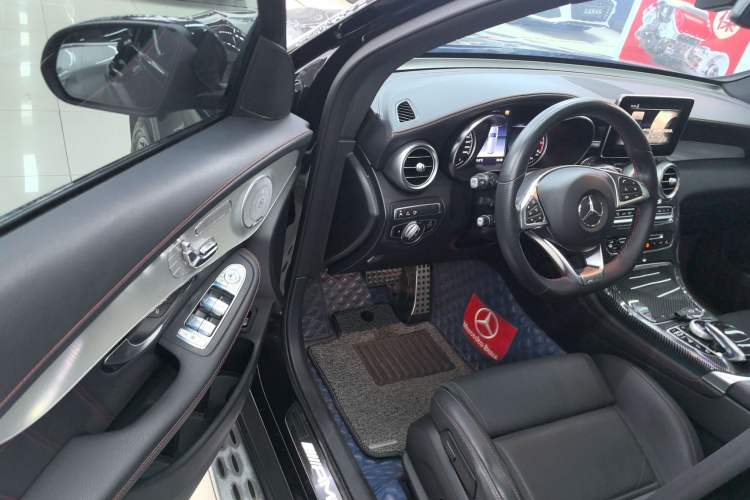 Used Mercedes-Benz GLC AMG 2017 AMG GLC 43 4MATIC Interior 3