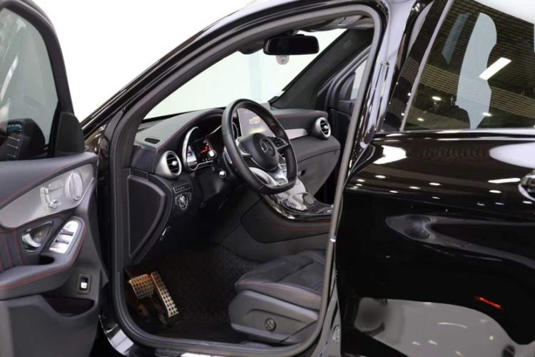 Used Mercedes-Benz GLC AMG 2017 AMG GLC 43 4MATIC Interior 3