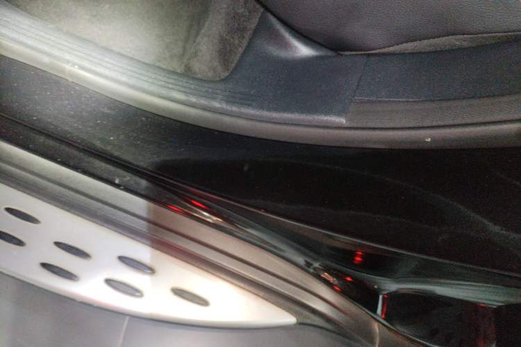 Used Mercedes-Benz GLC AMG 2017 AMG GLC 43 4MATIC Left Side Sill