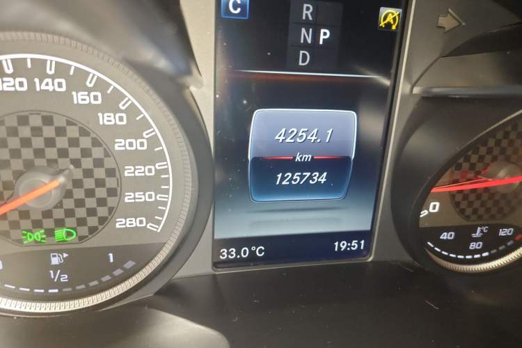Used Mercedes-Benz GLC AMG 2017 AMG GLC 43 4MATIC Odometer Close Up