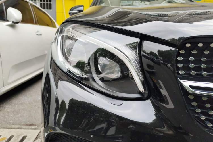Used Mercedes-Benz GLC AMG 2017 AMG GLC 43 4MATIC Special Edition Right Front Headlight