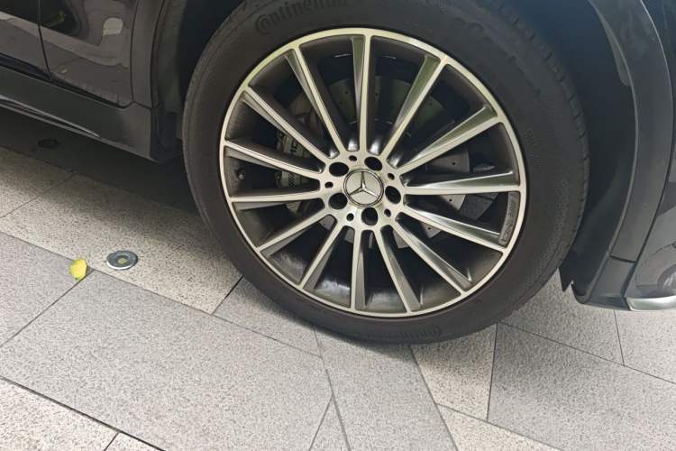 Used Mercedes-Benz GLC AMG 2017 AMG GLC 43 4MATIC Right Front Wheel Hub