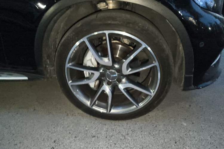 Used Mercedes-Benz GLC AMG 2017 AMG GLC 43 4MATIC Right Front Wheel Hub
