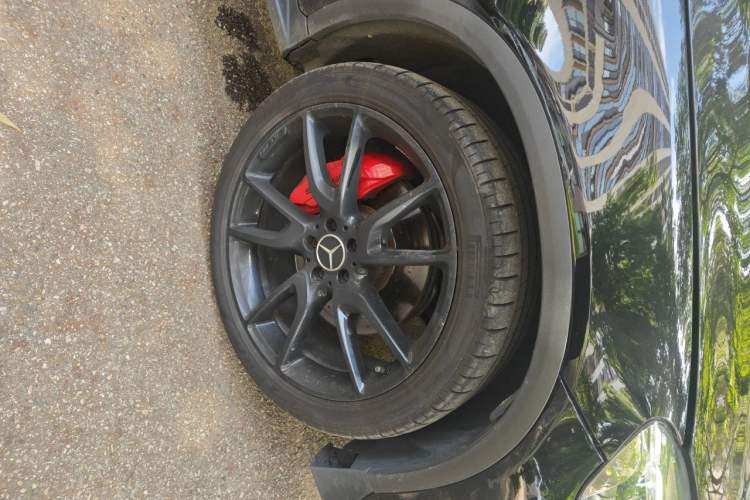 Used Mercedes-Benz GLC AMG 2017 AMG GLC 43 4MATIC Right Front Wheel Hub