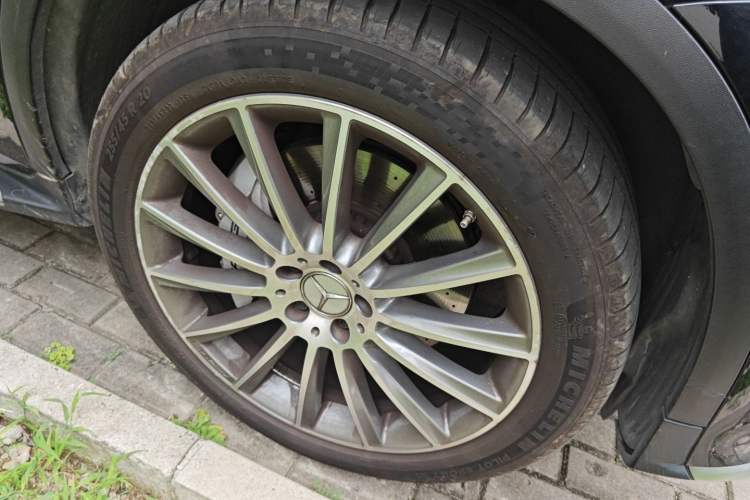 Used Mercedes-Benz GLC AMG 2017 AMG GLC 43 4MATIC Right Front Wheel Hub