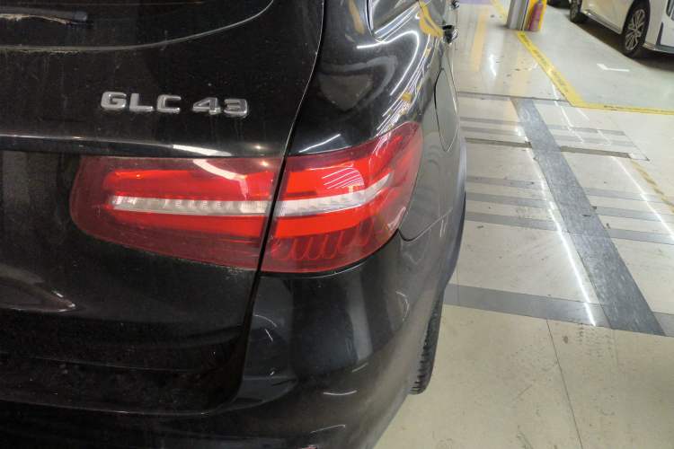 Used Mercedes-Benz GLC AMG 2017 AMG GLC 43 4MATIC Right Rear Taillight