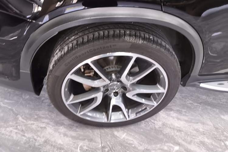 Used Mercedes-Benz GLC AMG 2017 AMG GLC 43 4MATIC Right Rear Wheel Hub