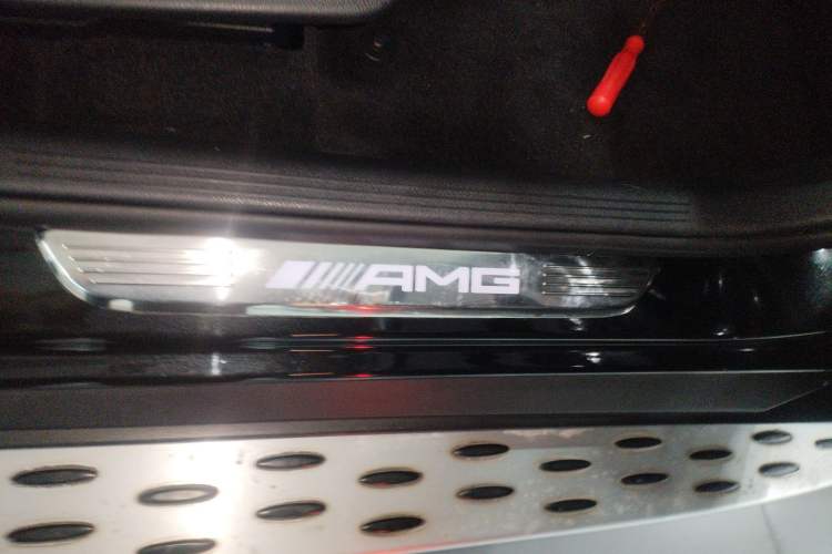 Used Mercedes-Benz GLC AMG 2017 AMG GLC 43 4MATIC Right Side Sill
