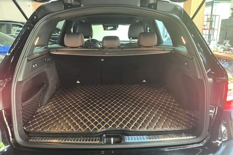 Used Mercedes-Benz GLC AMG 2017 AMG GLC 43 4MATIC Trunk